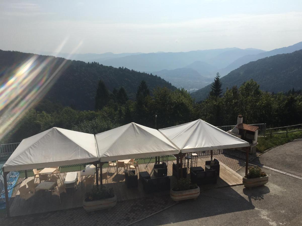 Albergo Croce D'Aune Pedavena Exteriér fotografie